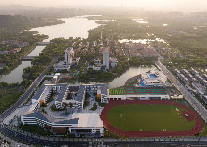 ZUP 开学季 ｜ 一座“漂浮”在江南圩田上的立体学园——上海世外教育附属吴兴小学